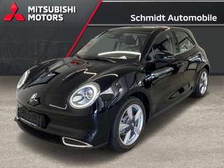 Schräge Frontansicht auf einen GWM Ora 03 , freigestellt