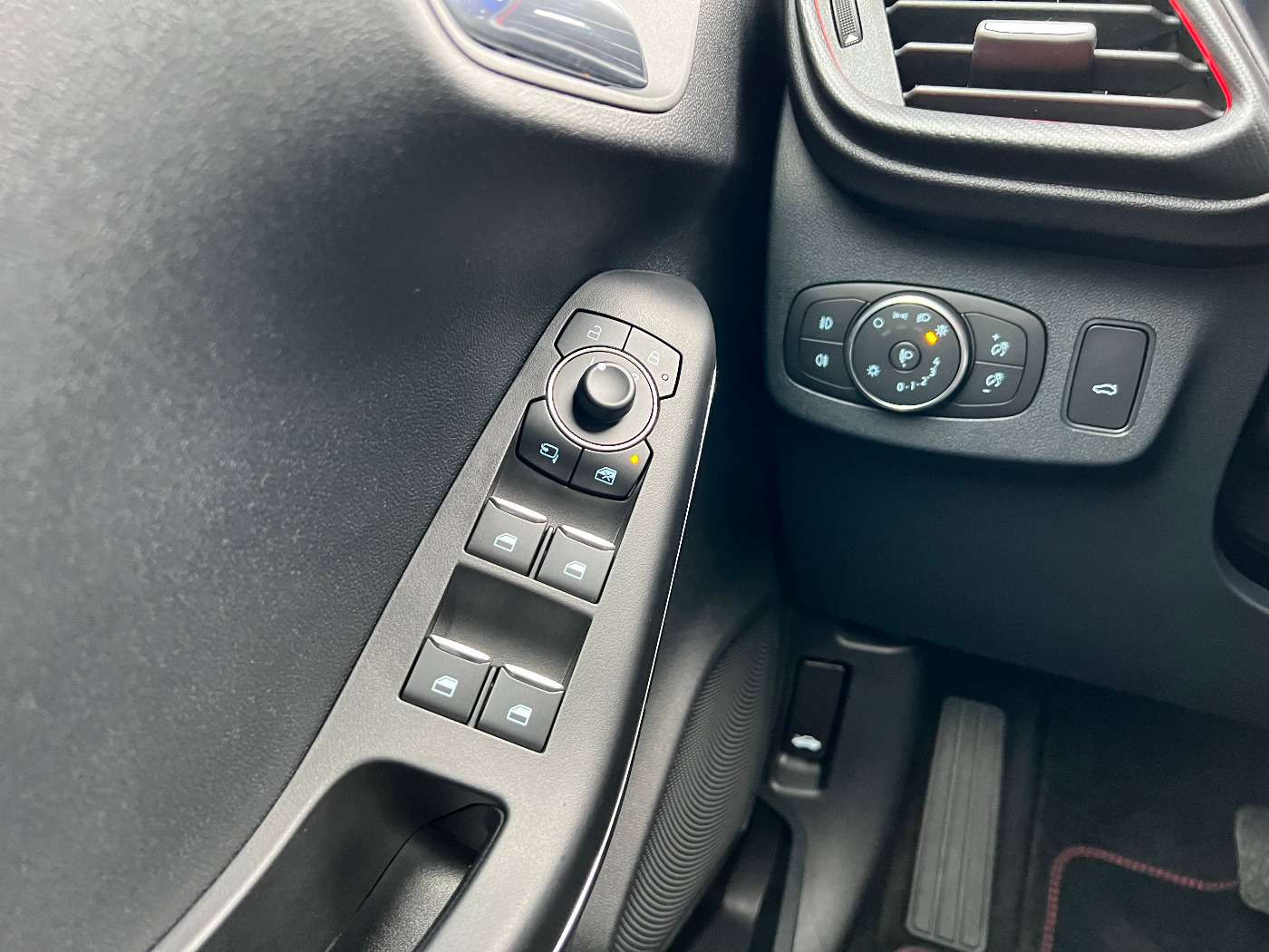 Fahrzeugbild eines Ford Puma