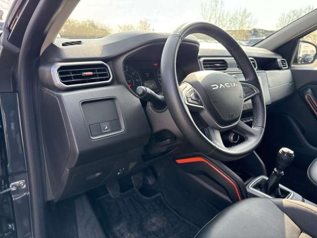 Fahrzeugbild eines Dacia Duster