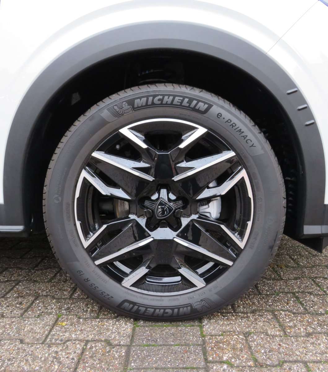 Fahrzeugbild eines Peugeot 3008