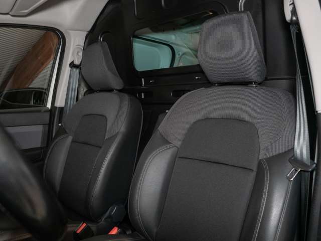 Fahrzeugbild eines Renault Express