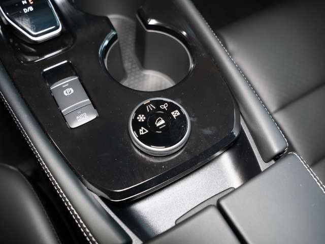 Fahrzeugbild eines Nissan X-TRAIL