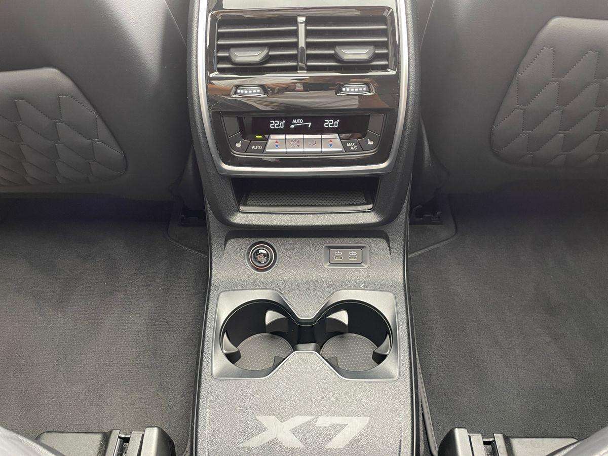 Fahrzeugbild eines BMW X7