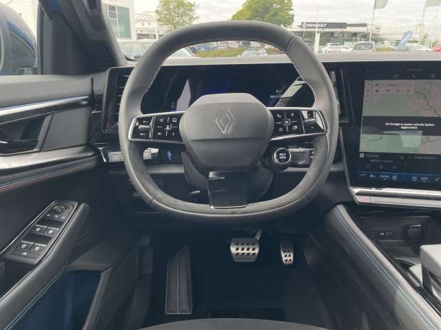 Fahrzeugbild eines Renault Rafale