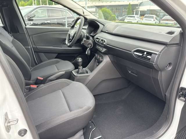 Fahrzeugbild eines Dacia Sandero