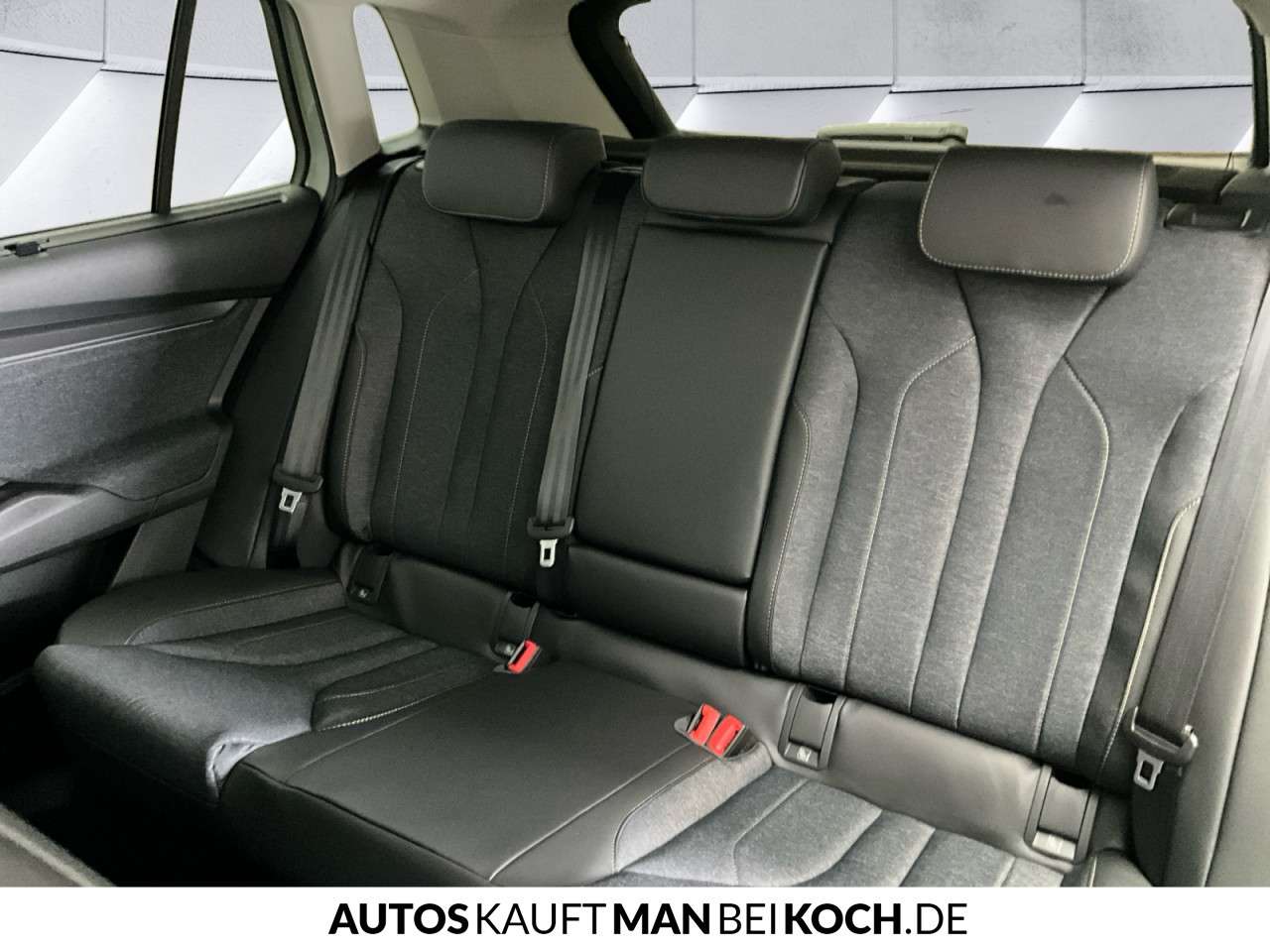 Fahrzeugbild eines Skoda ELROQ