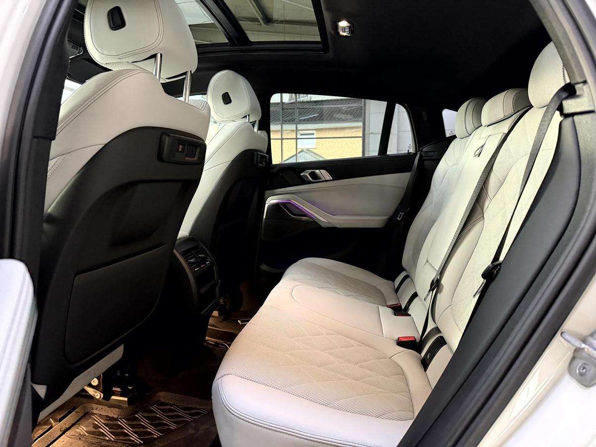 Fahrzeugbild eines BMW X6