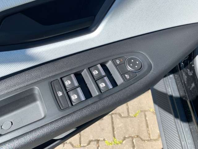 Fahrzeugbild eines Renault 5 E-TECH