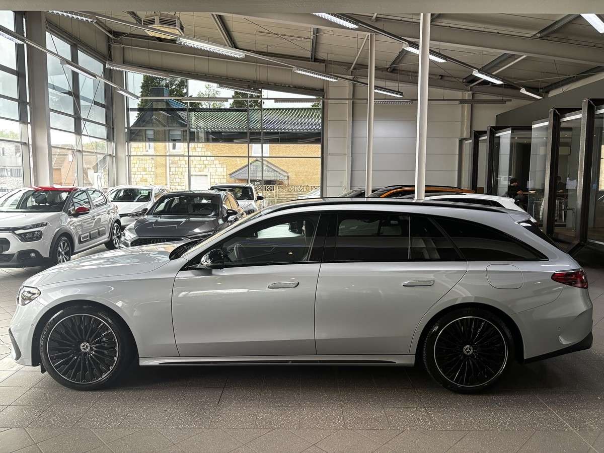 Fahrzeugbild eines Mercedes-Benz E-Klasse