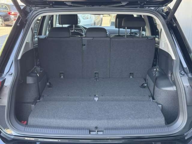 Fahrzeugbild eines Volkswagen Tiguan Allspace