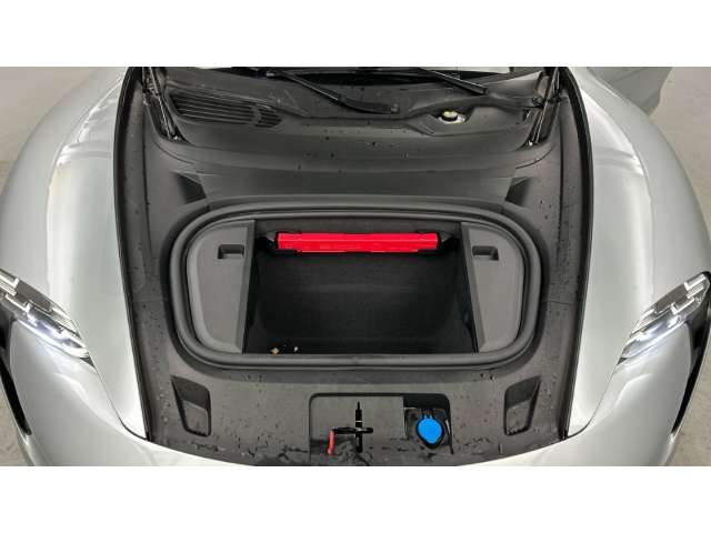 Fahrzeugbild eines Porsche Taycan