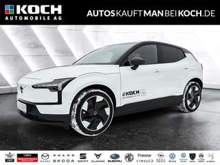 Schräge Frontansicht auf einen Volvo EX30 , freigestellt