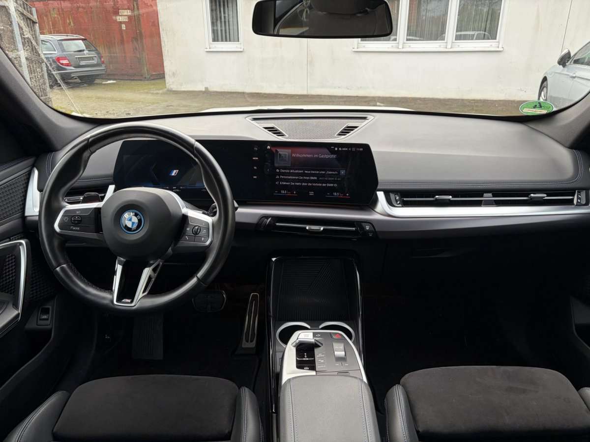 Fahrzeugbild eines BMW iX1