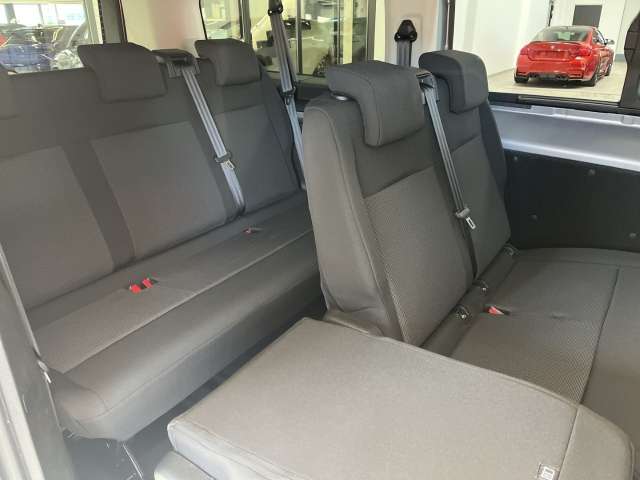 Fahrzeugbild eines Opel Vivaro