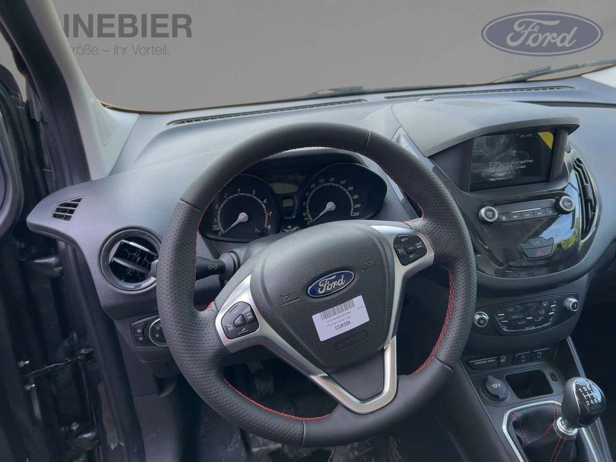 Fahrzeugbild eines Ford Transit Courier