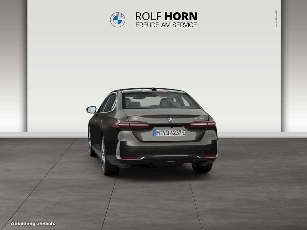 Fahrzeugbild eines BMW i5