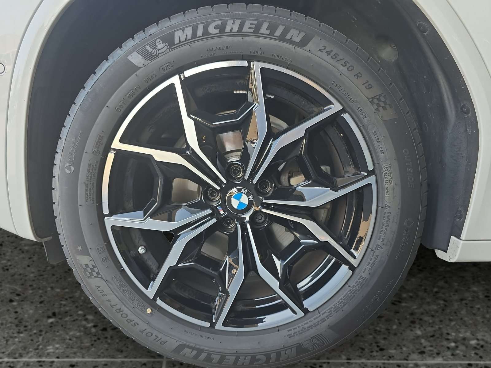 Fahrzeugbild eines BMW X4