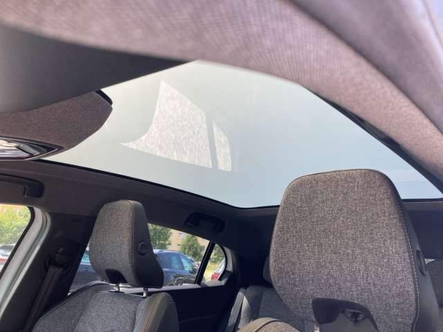 Fahrzeugbild eines Renault Rafale