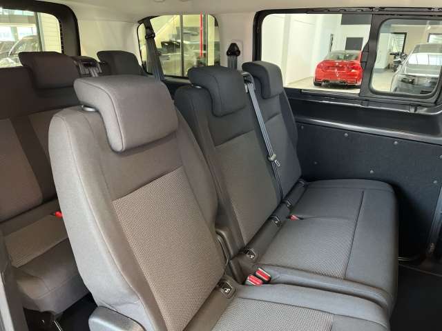 Fahrzeugbild eines Opel Vivaro