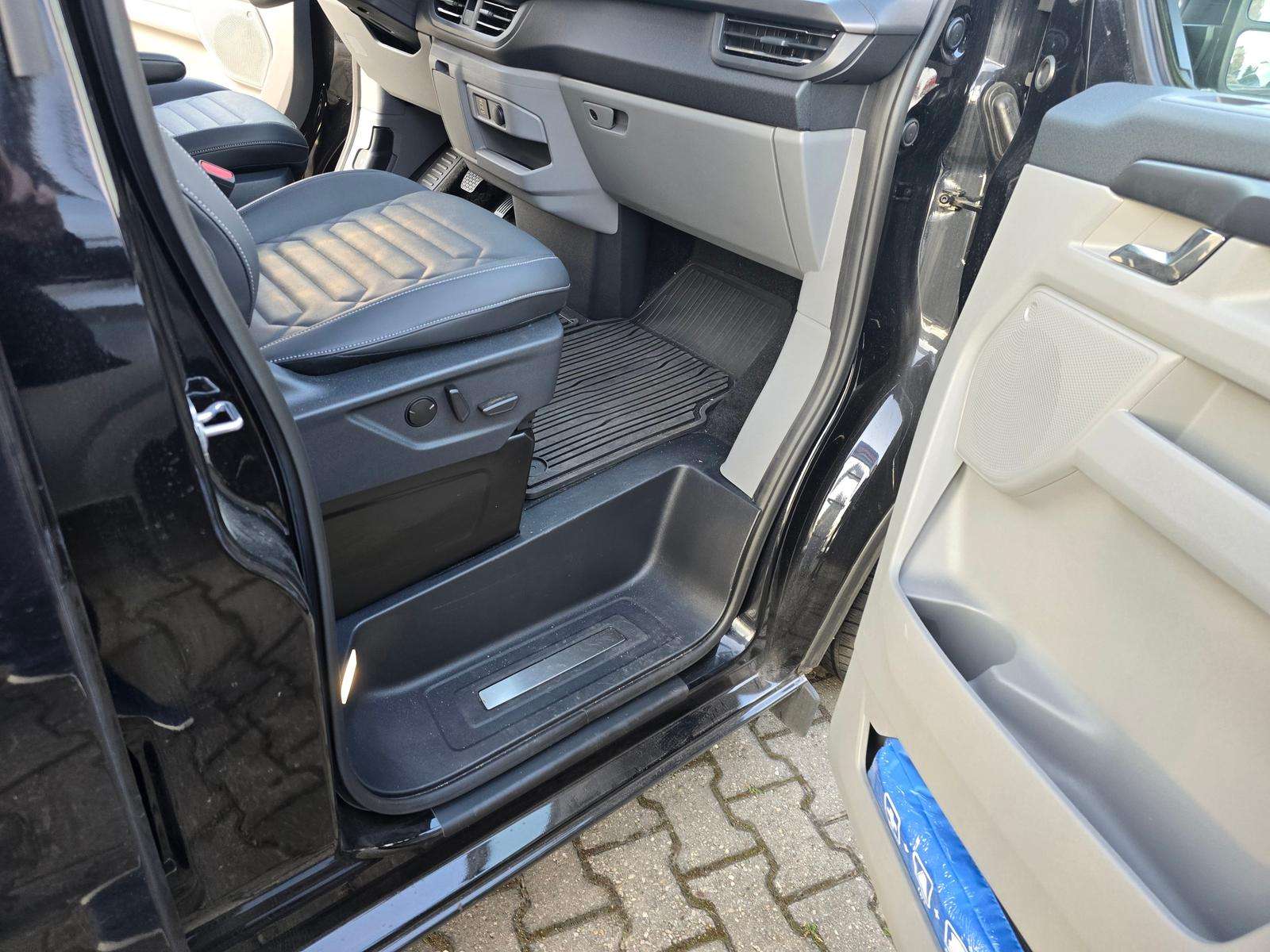 Fahrzeugbild eines Ford Tourneo Custom