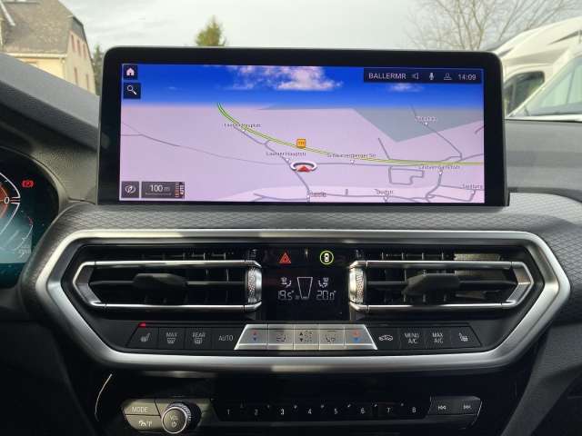 Fahrzeugbild eines BMW X3