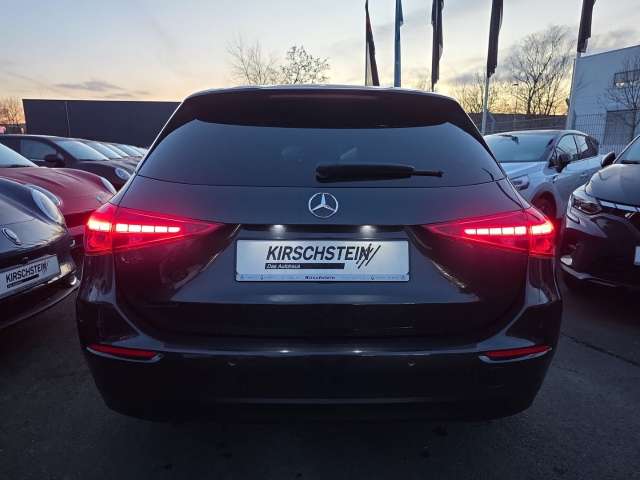 Fahrzeugbild eines Mercedes-Benz C-Klasse