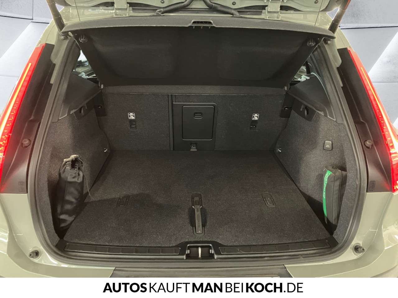 Fahrzeugbild eines Volvo XC40