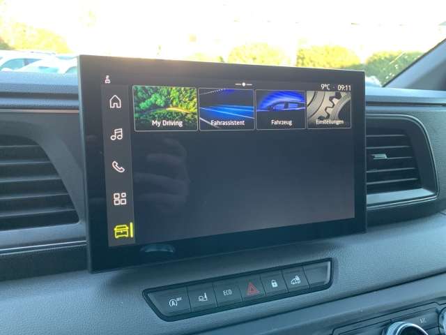 Fahrzeugbild eines Renault Master