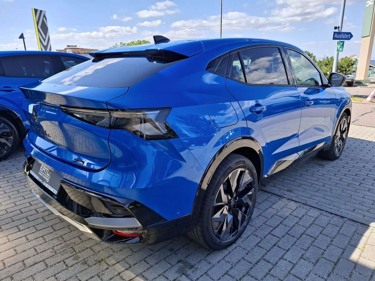 Fahrzeugbild eines Renault Rafale