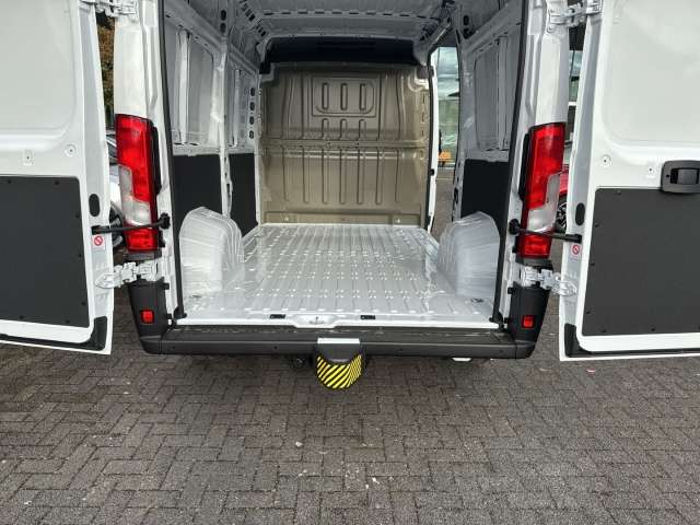 Fahrzeugbild eines Opel Movano