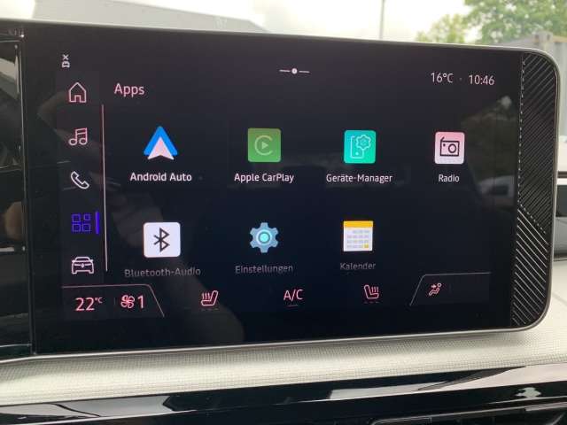 Fahrzeugbild eines Renault 5 E-TECH