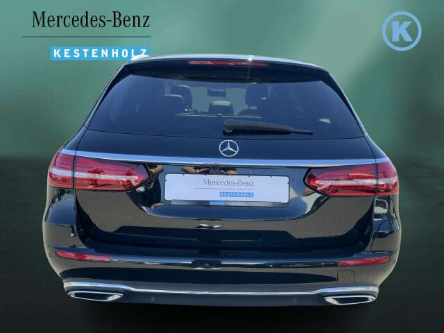 Fahrzeugbild eines Mercedes-Benz E-Klasse