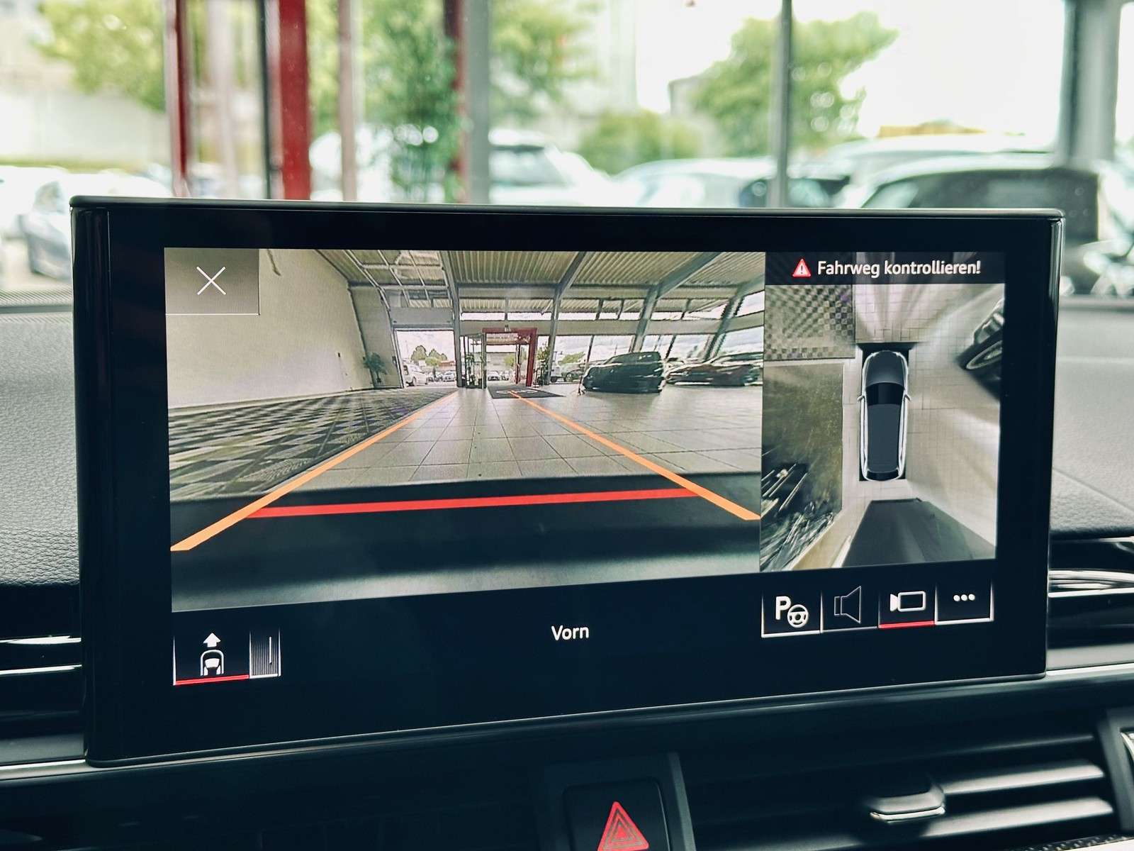Fahrzeugbild eines Audi S4