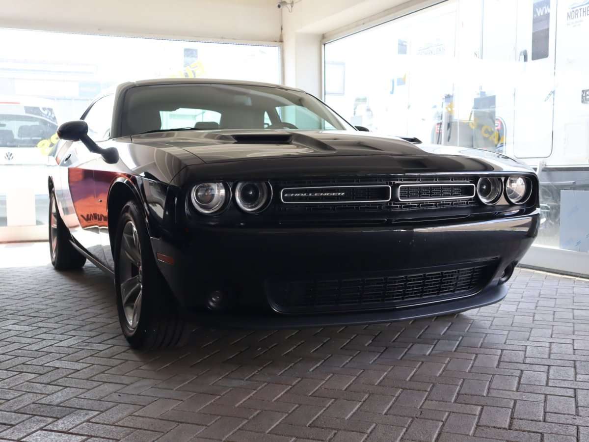 Fahrzeugbild eines Dodge Challenger