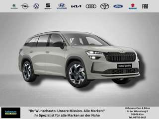 Schräge Frontansicht auf einen Skoda Kodiaq , freigestellt