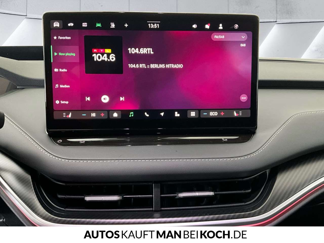 Fahrzeugbild eines Skoda ELROQ