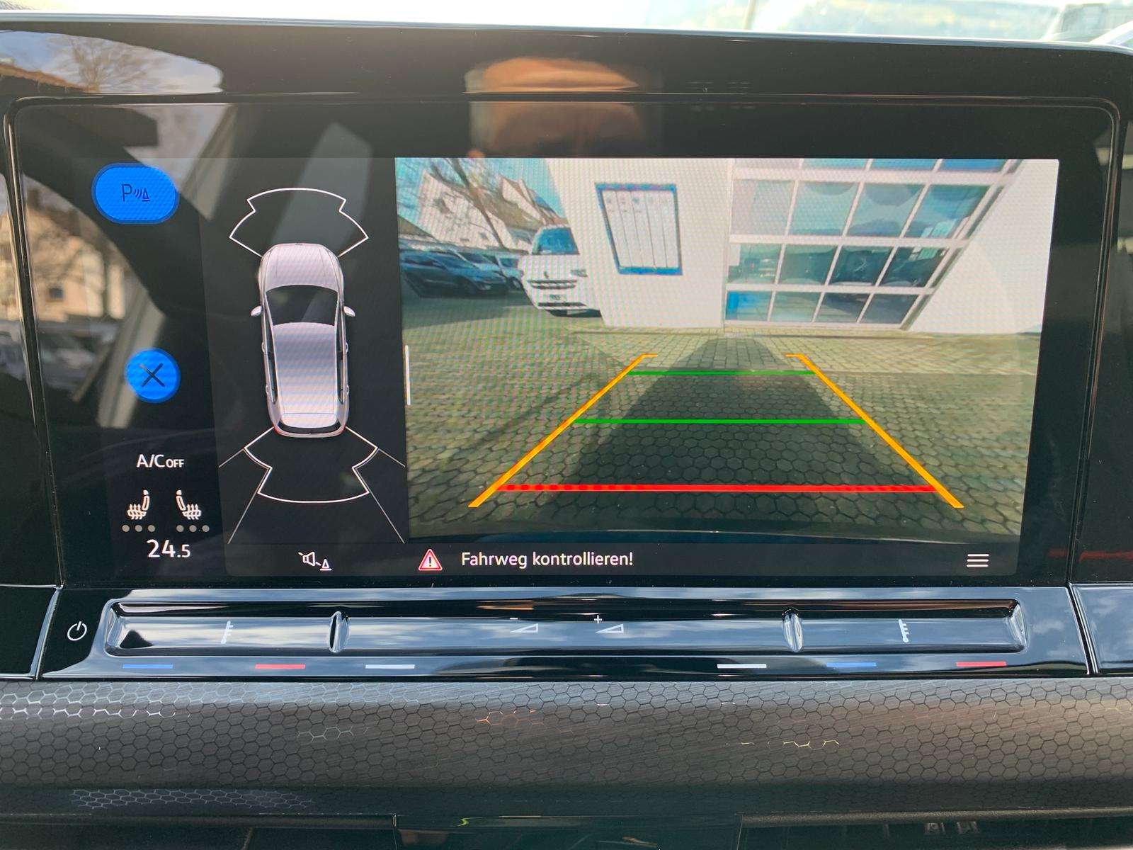 Fahrzeugbild eines Volkswagen Golf