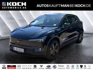 Schräge Frontansicht auf einen Volvo EX30 , freigestellt