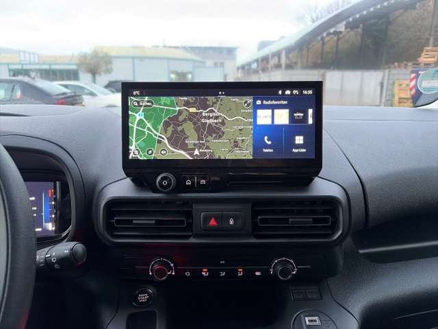 Fahrzeugbild eines Opel Combo