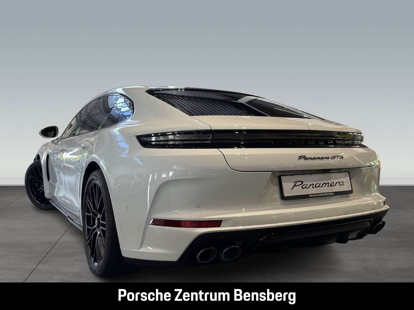 Fahrzeugbild eines Porsche Panamera