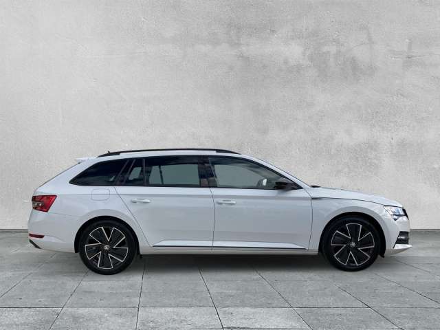 Fahrzeugbild eines Skoda Superb