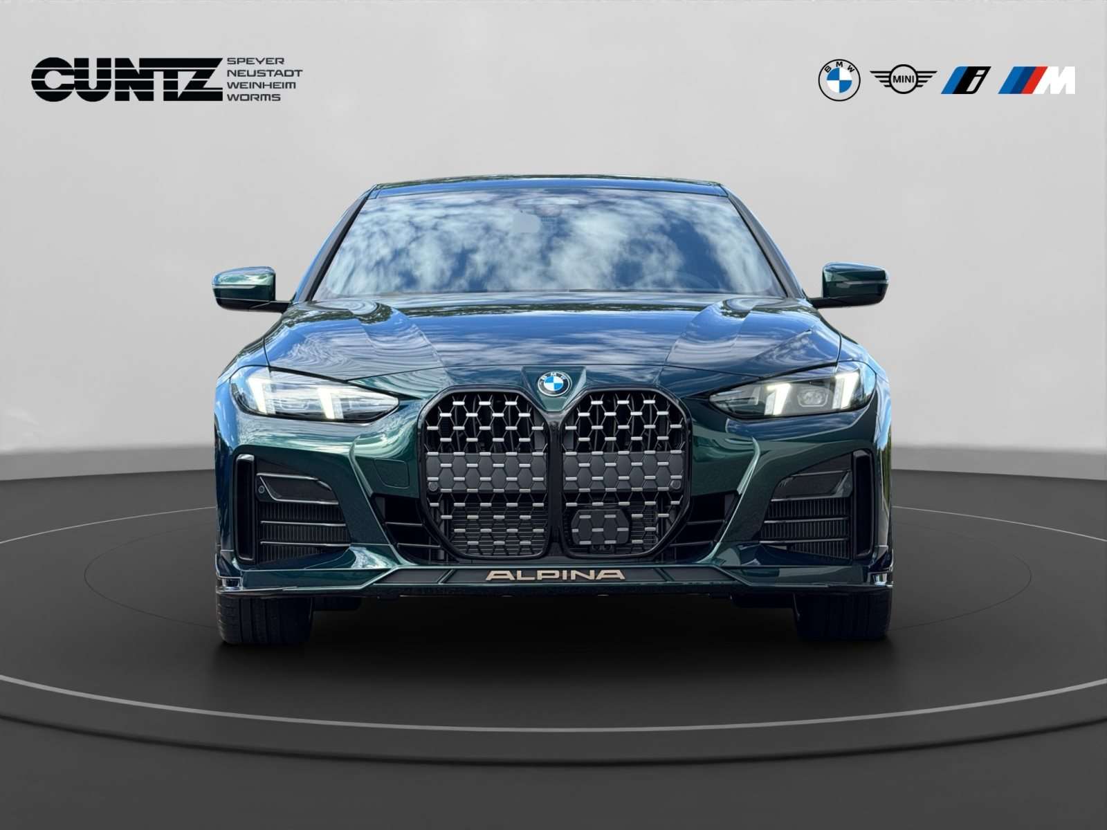 Fahrzeugbild eines Alpina B4