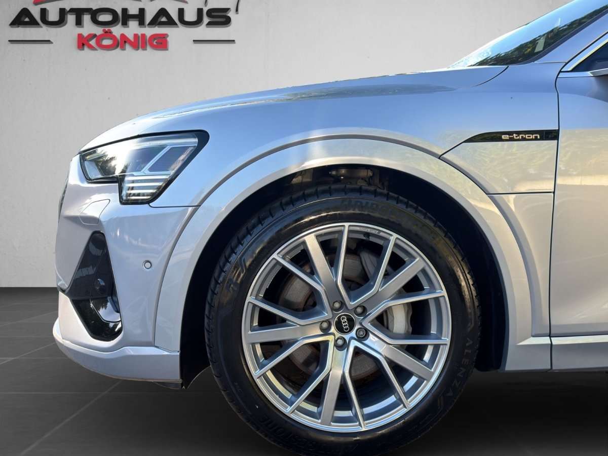 Fahrzeugbild eines Audi e-tron