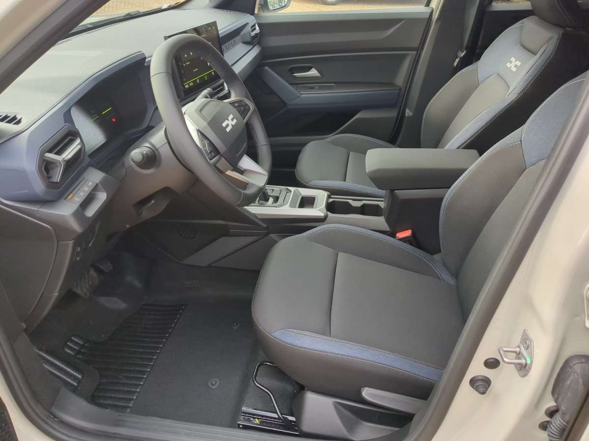 Fahrzeugbild eines Dacia Duster