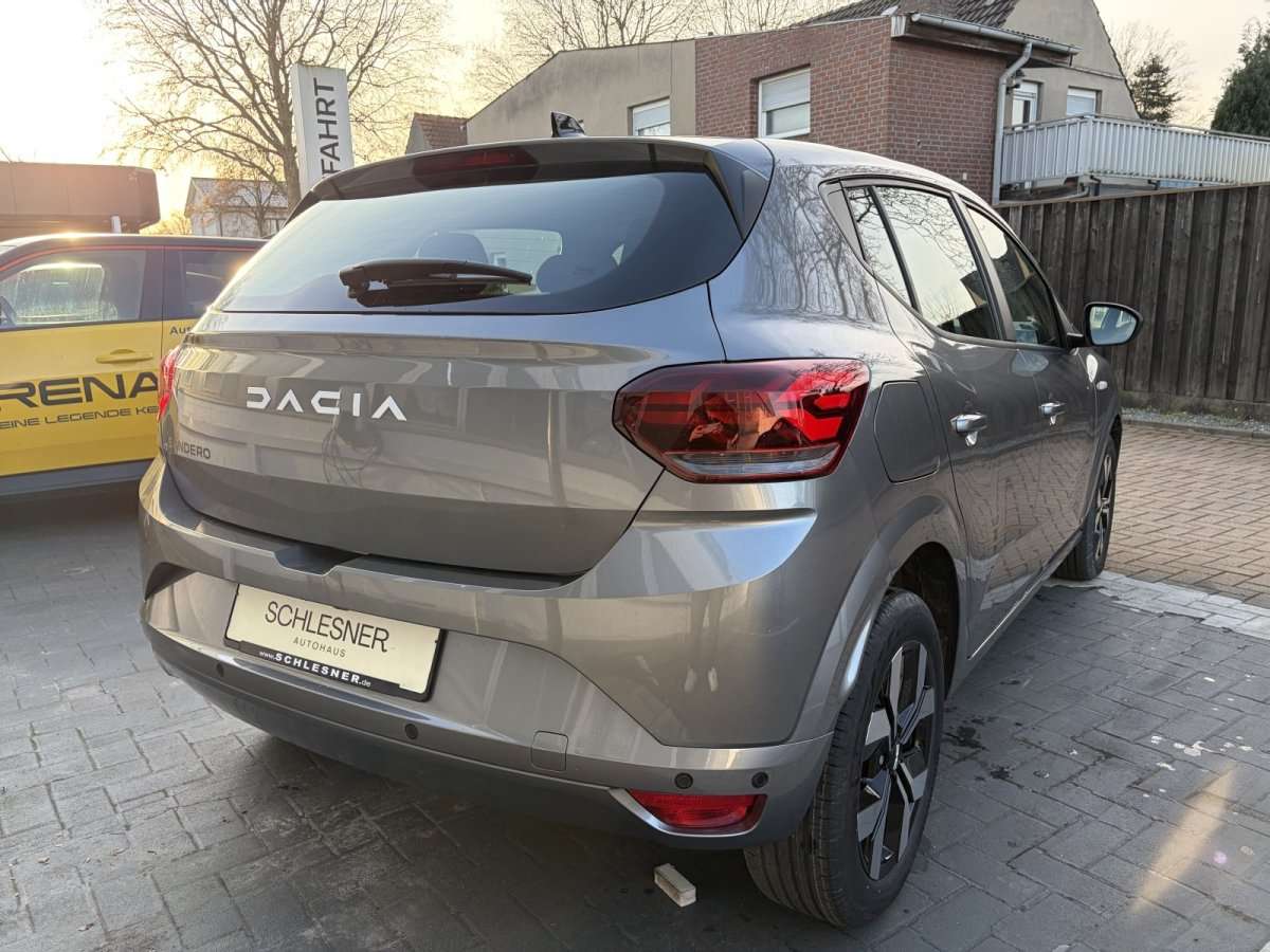 Fahrzeugbild eines Dacia Sandero