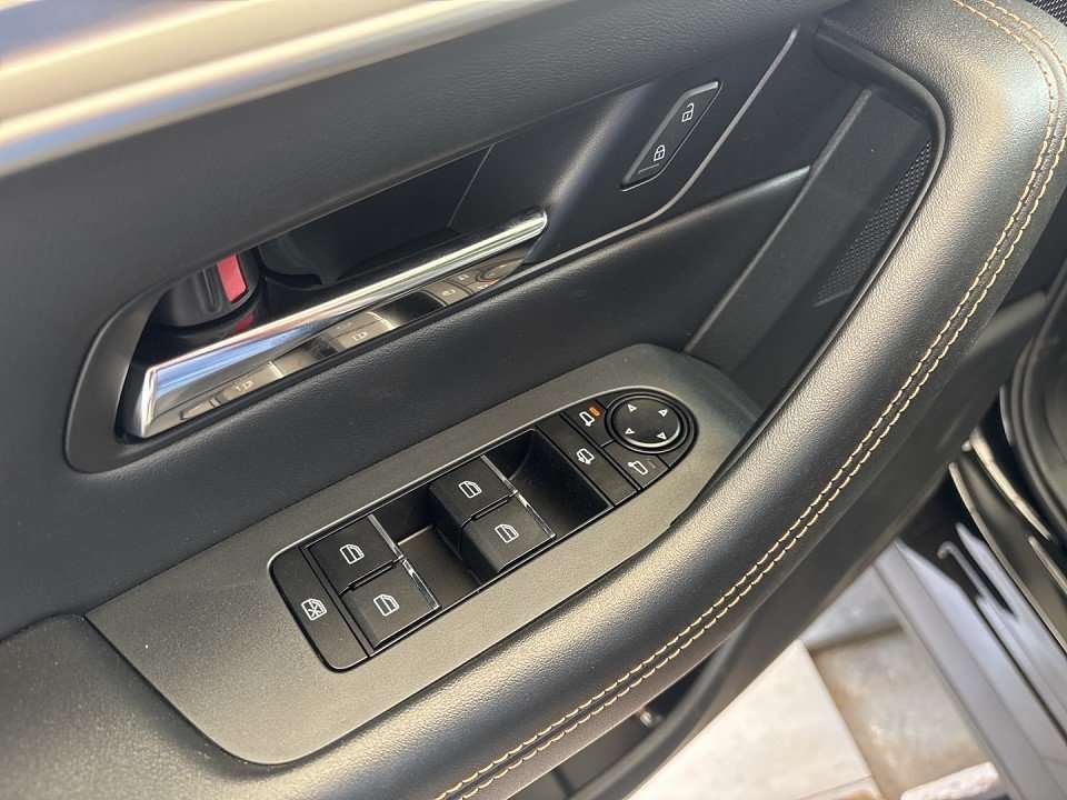 Fahrzeugbild eines Mazda CX-80