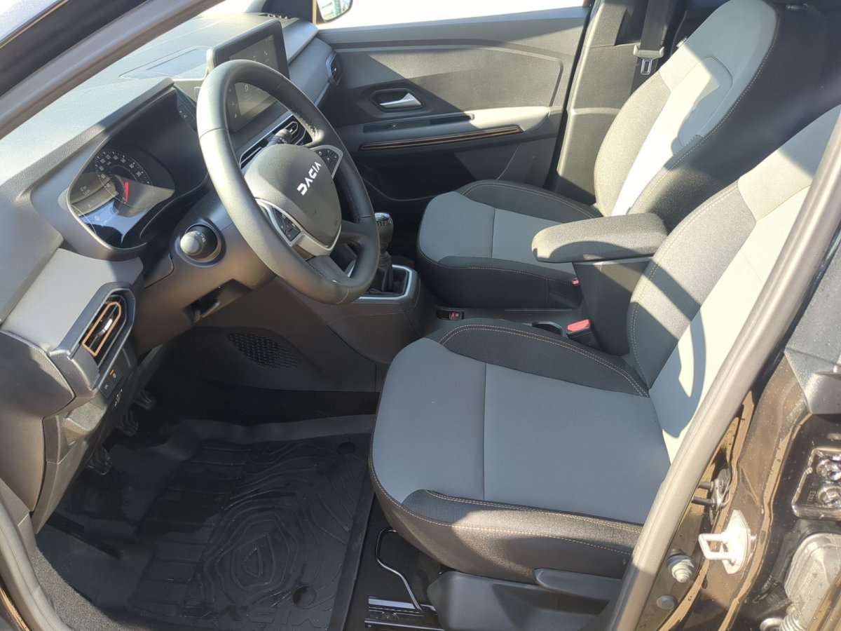 Fahrzeugbild eines Dacia Jogger