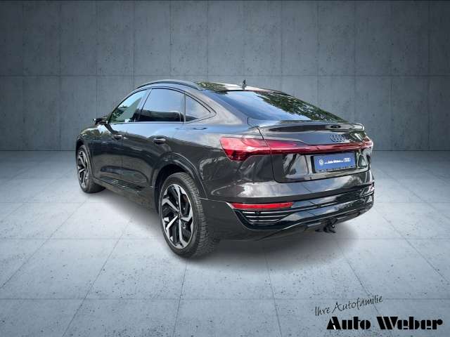 Fahrzeugbild eines Audi Q8