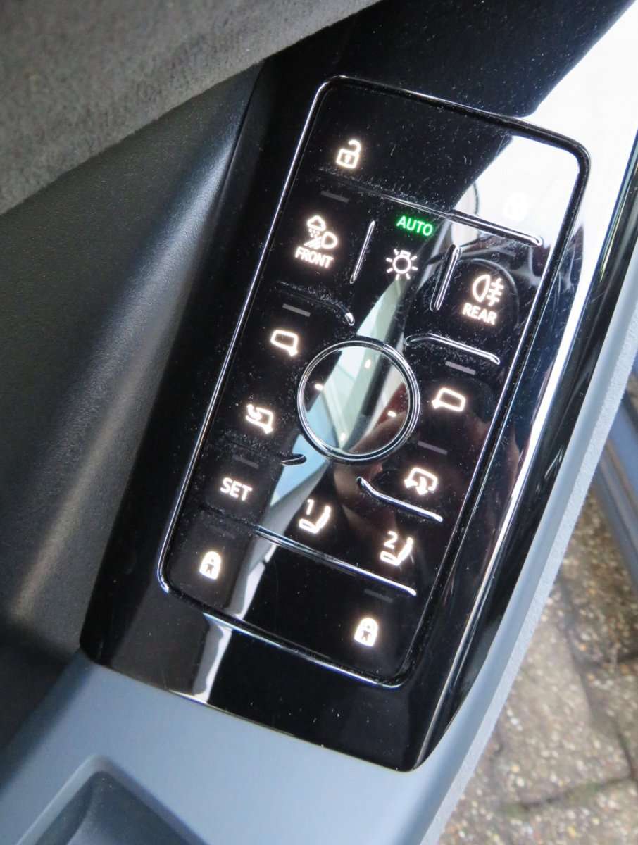 Fahrzeugbild eines Audi Q6 e-tron