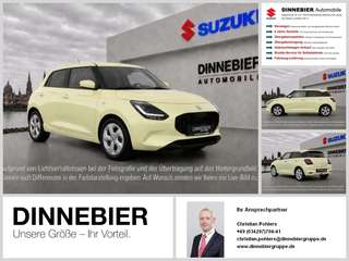 Schräge Frontansicht auf einen Suzuki Swift , freigestellt